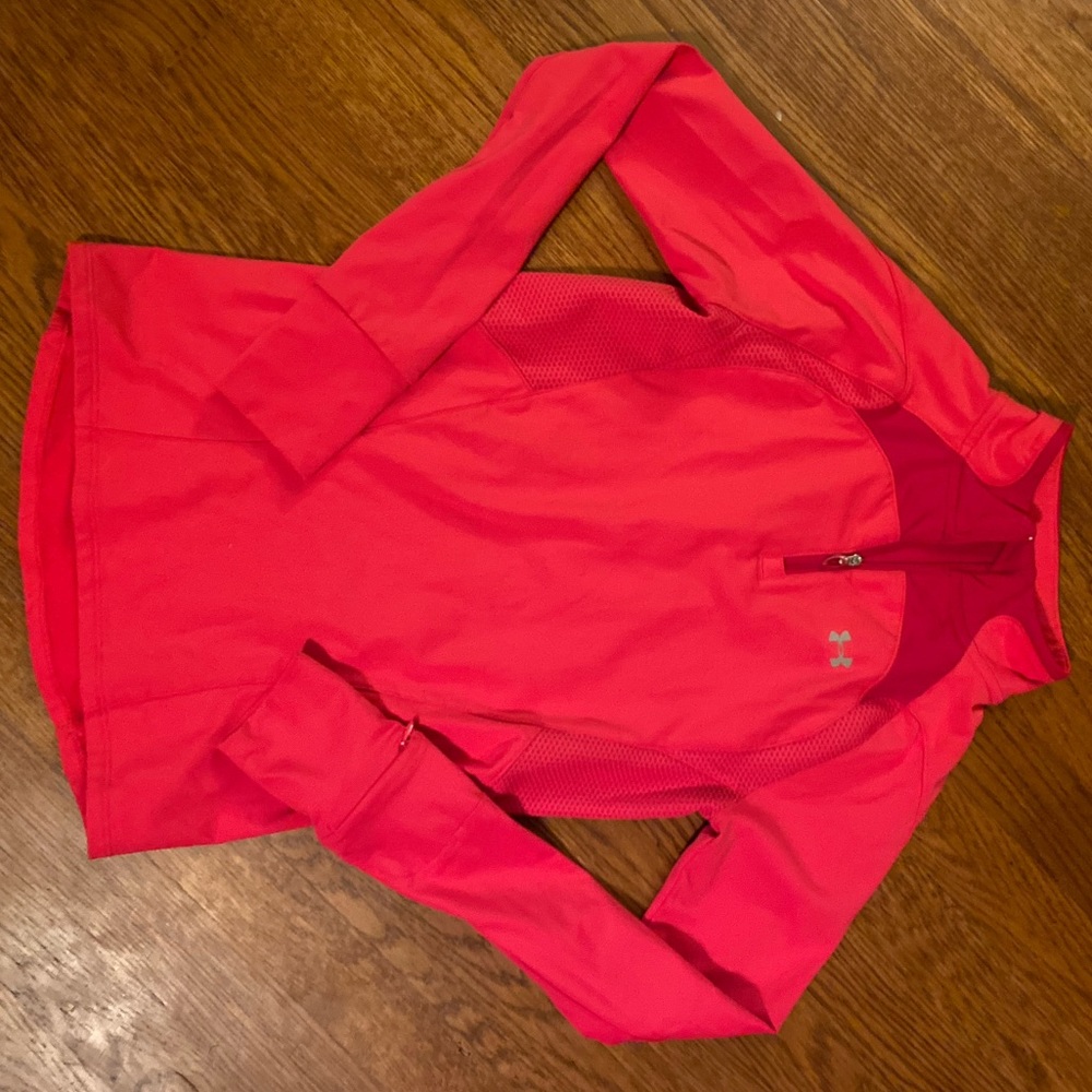 Ladies under armour small half zip. Like new!
